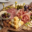 Pique avec extrémité décoré en bois jaune 437-13 (4).webp