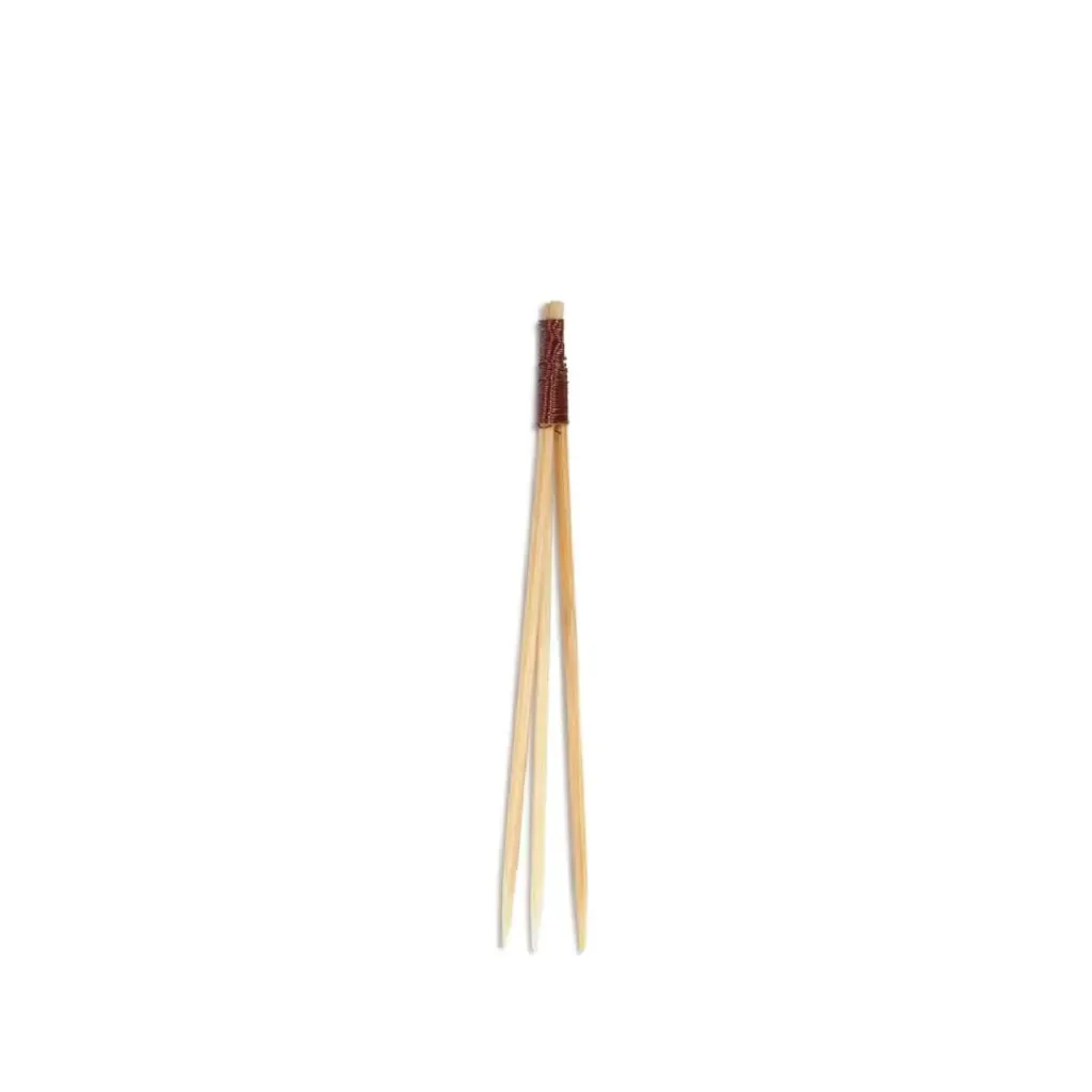 Pique en bois 3 cure-dents 12 cm  ( 1 unité de vente = sac de 50 pièces) (200 sacs par carton)